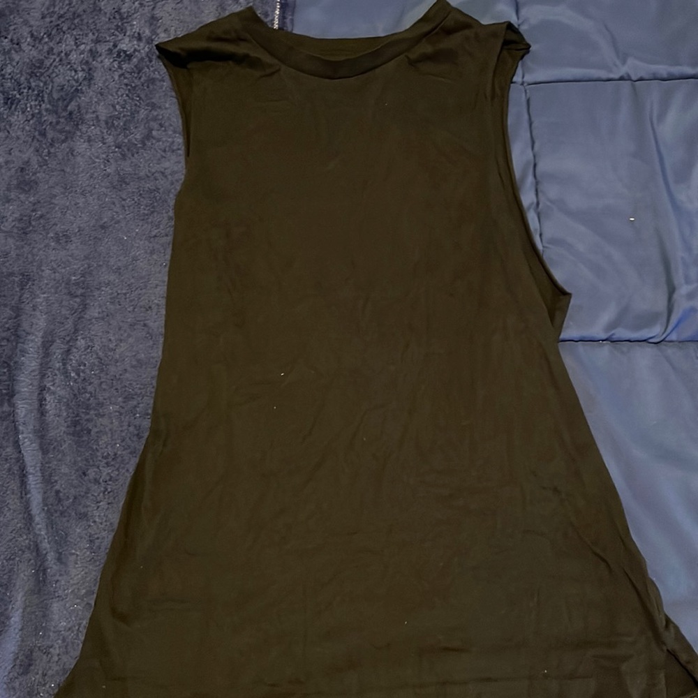 Muscle tee